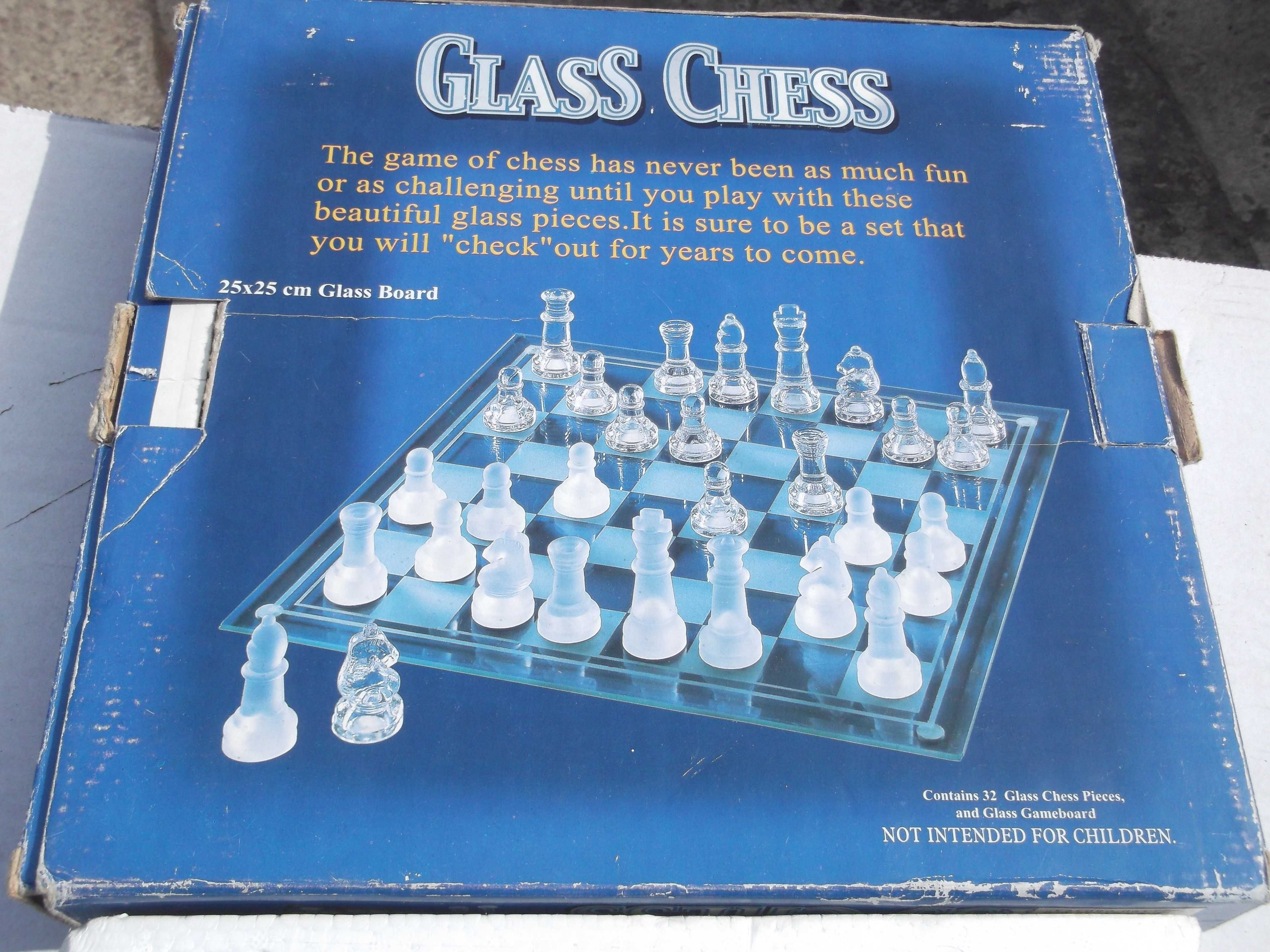 Stare szachy szklane komplet