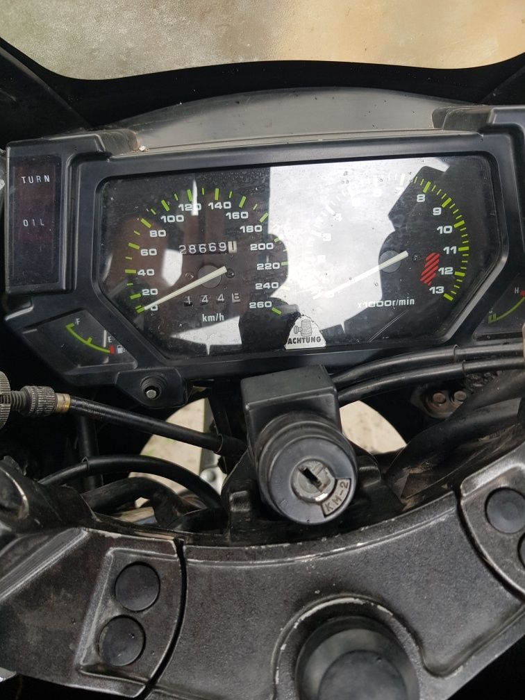 Kawasaki gpx 600r