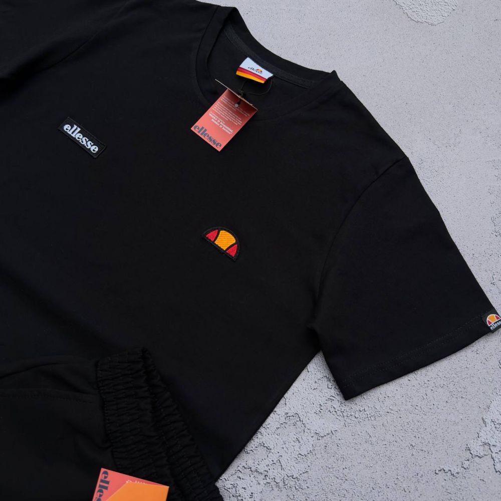 Акційний комплект! Футболка + футболка та шорти Ellesse