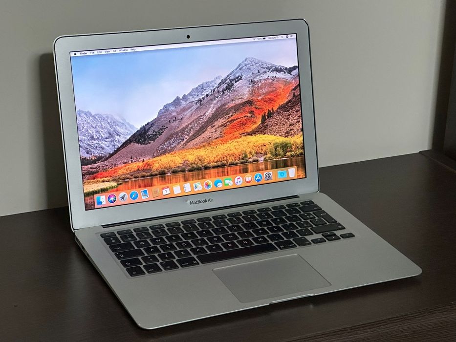 MacBook Air 13 8/128GB