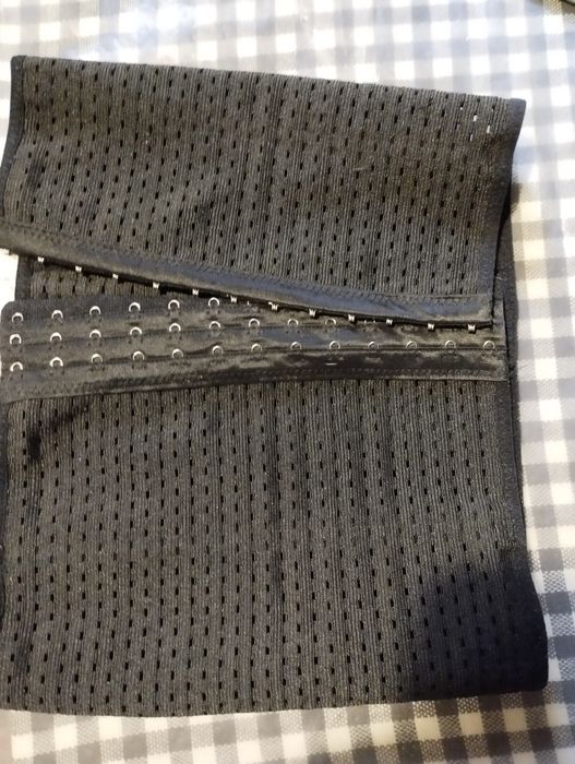 Корсет -бандаж стягивающий