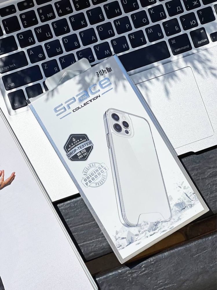 Чехол Space iPhone прозрачный