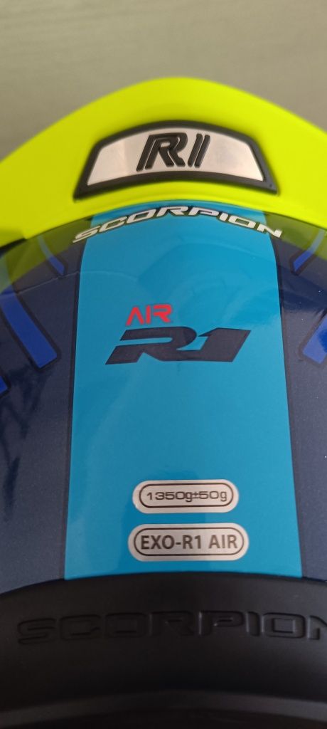 Capacete Scorpion R1