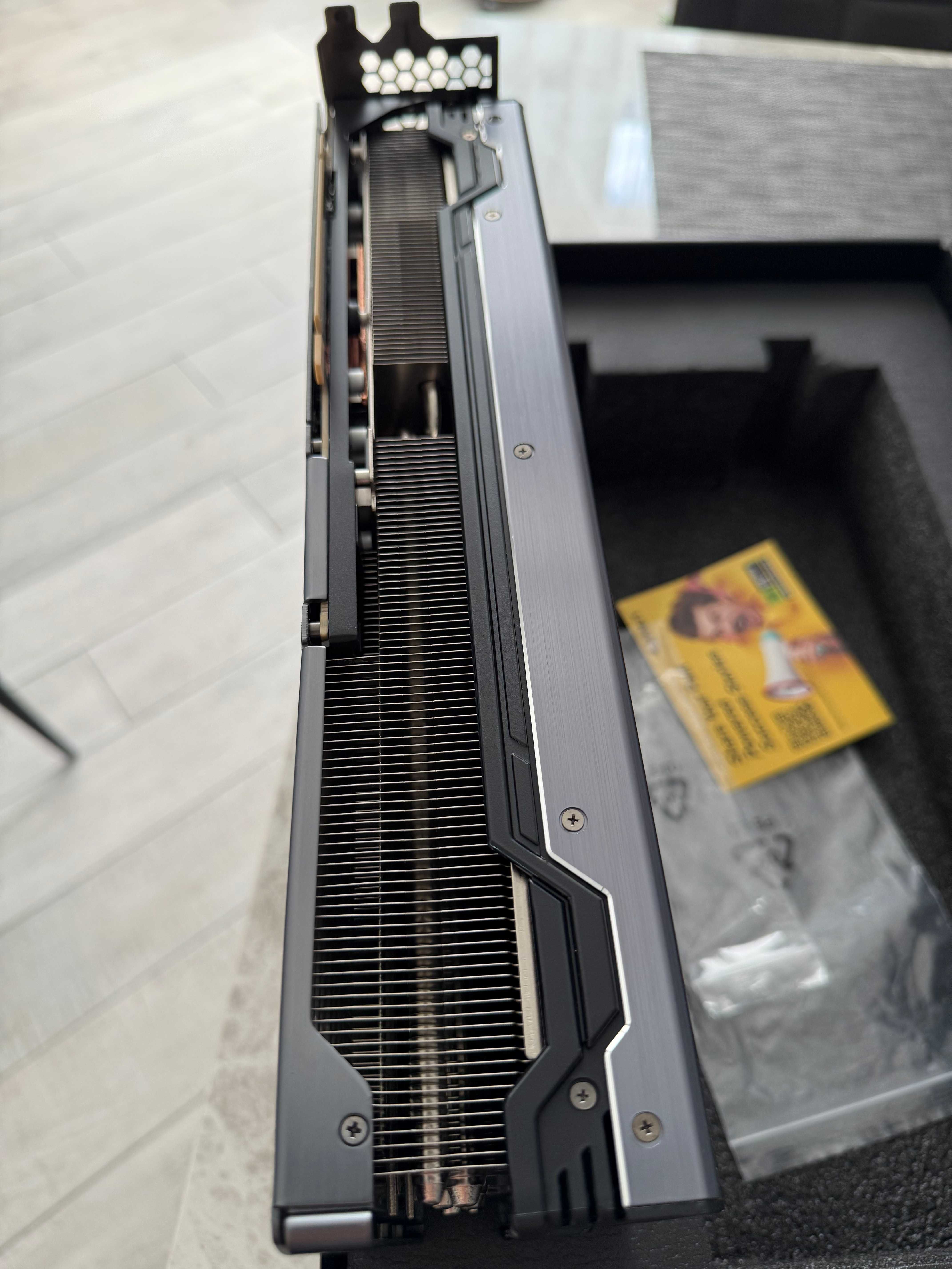 Відеокарта Palit GeForce RTX 4090 в стані нової