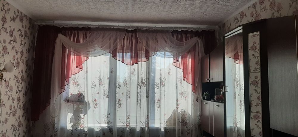 Лабрикен  на вікно