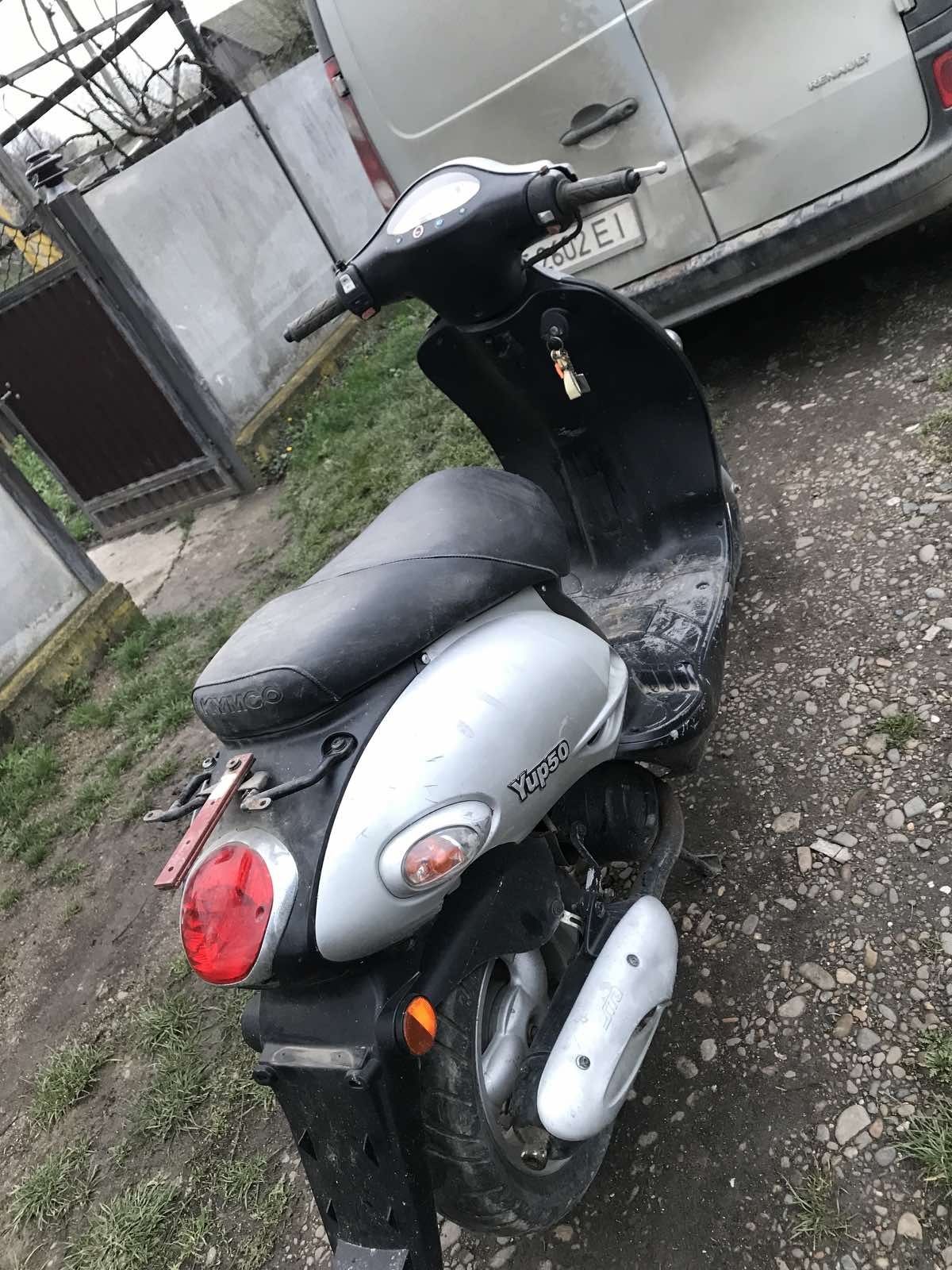 Продам запчасти скутер Kymco Yup50 запчасти  б у