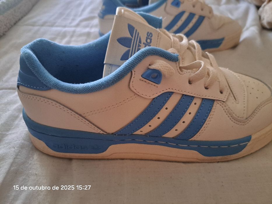 Ténis  adidas tamanho 39 e meio