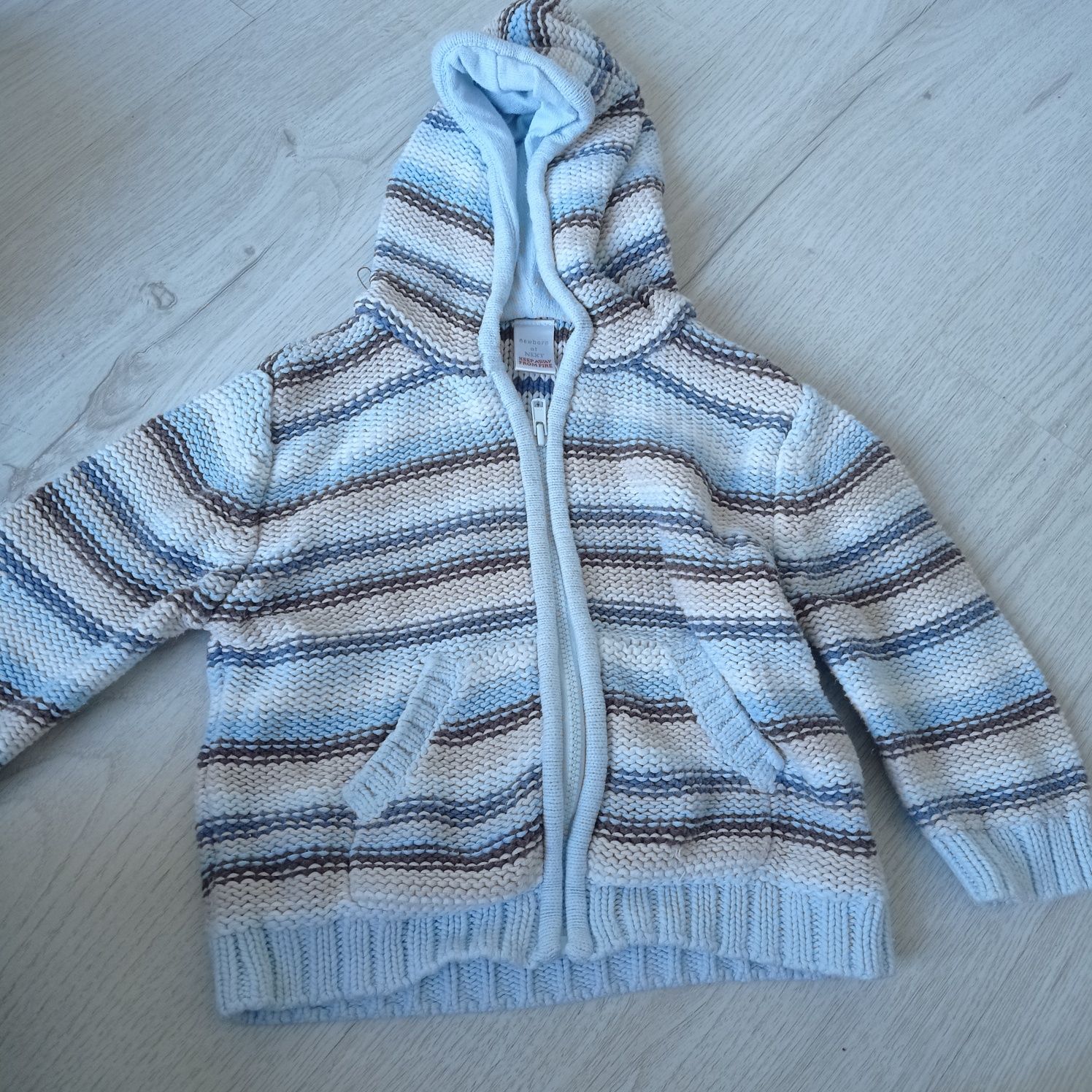 Sweterek ciepły kaptur  74 newborn