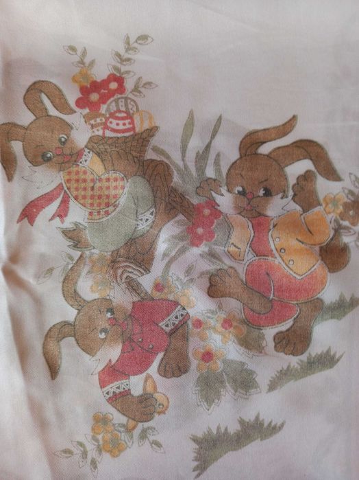 Obrus z zajączkami