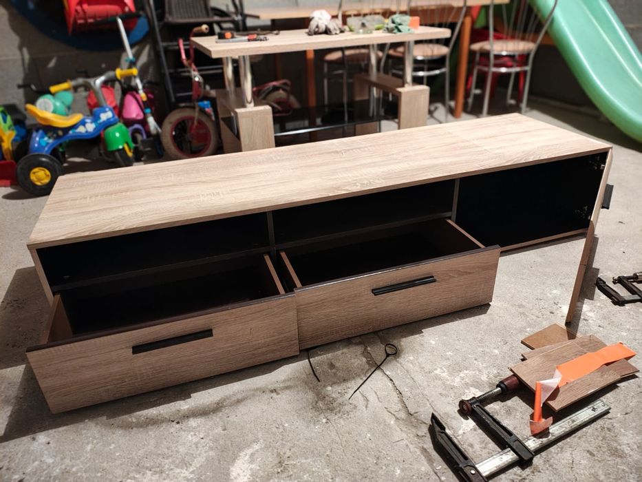 Szafka pod telewizor