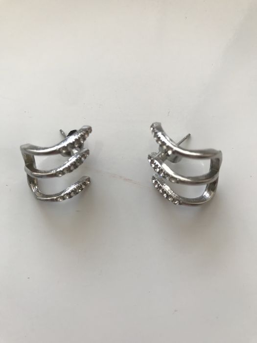 Продам оригинальные серьги