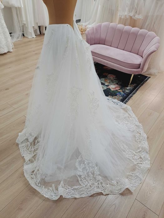 Nowa bogato zdobiona spódnica dopinany tren do sukni ivory