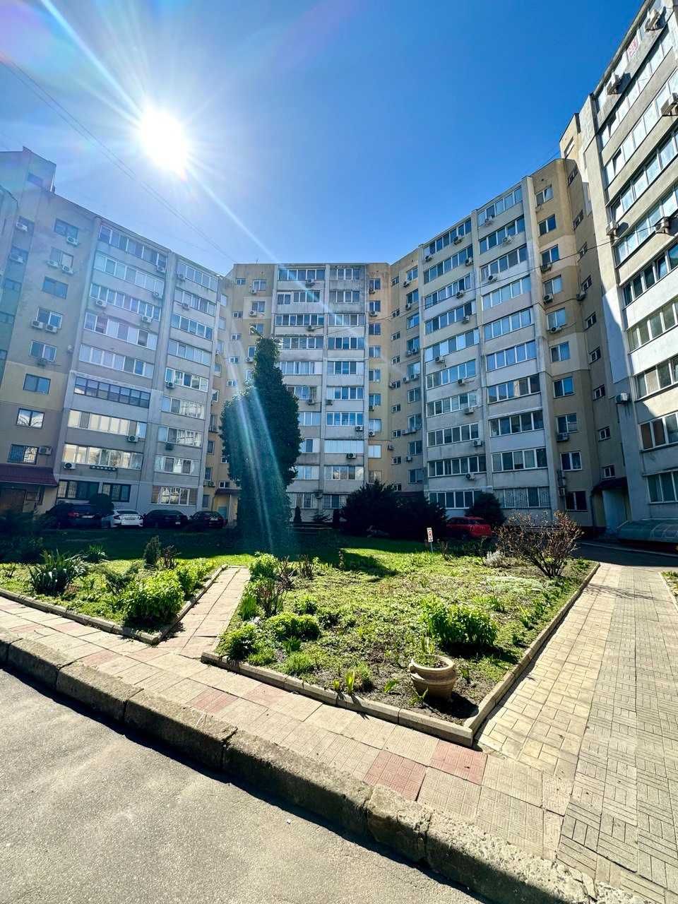 Двухуровневая квартира в кирпичном доме, 6 ст.Фонтана