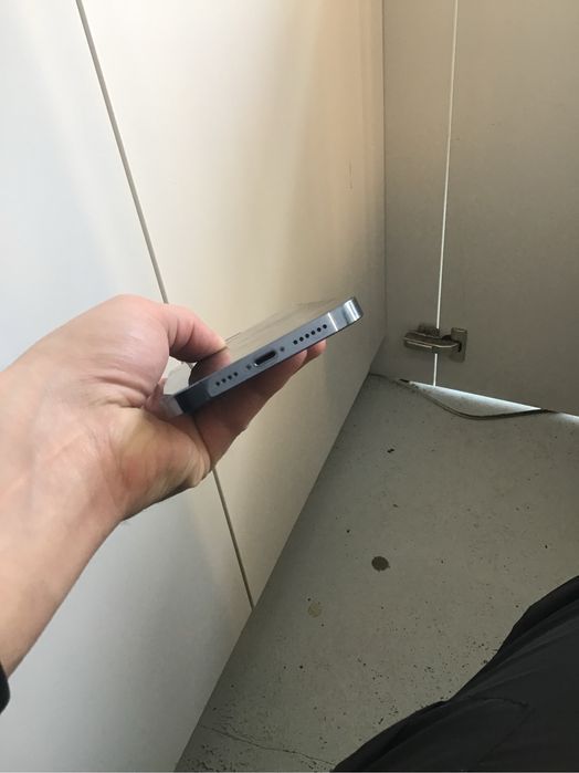 Продам iPhone 13 Pro Max