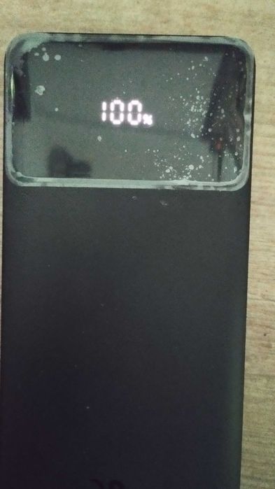 Powerbank 20W Fast Charge 4 portas usb em muito bom estado