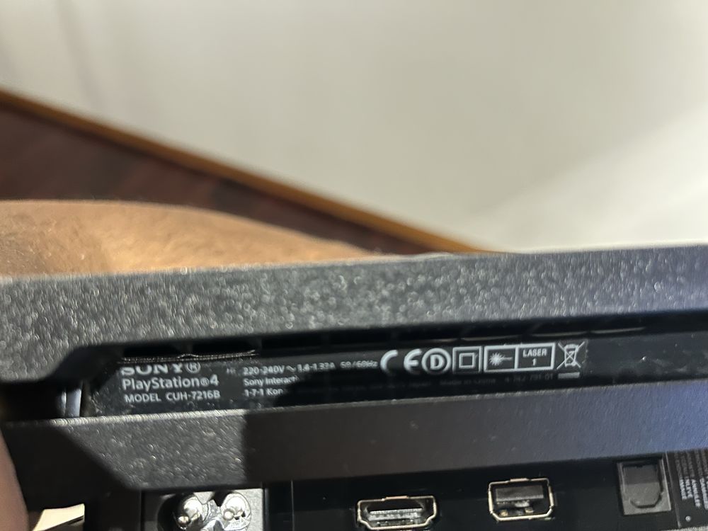 Playstation 4 PRO (CUH-7216B)