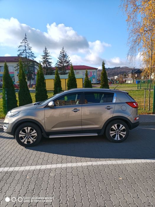 Продам KIA SPORTAGE III(SL) 2.0AWD,механічна кпп