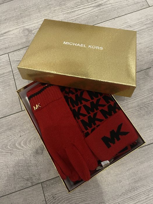 Zestaw prezentowy szal czapka rekawiczki michael kors