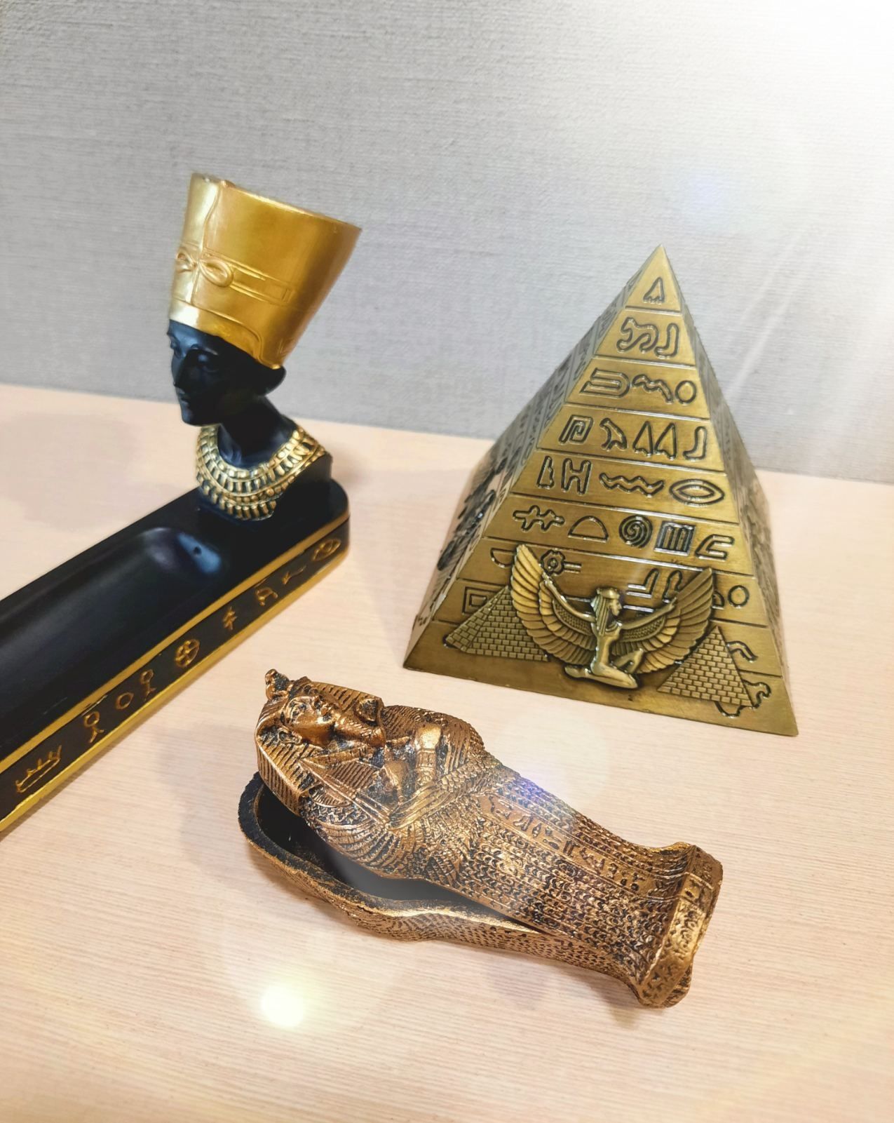 Сувениры на подарок Египет Турция Париж