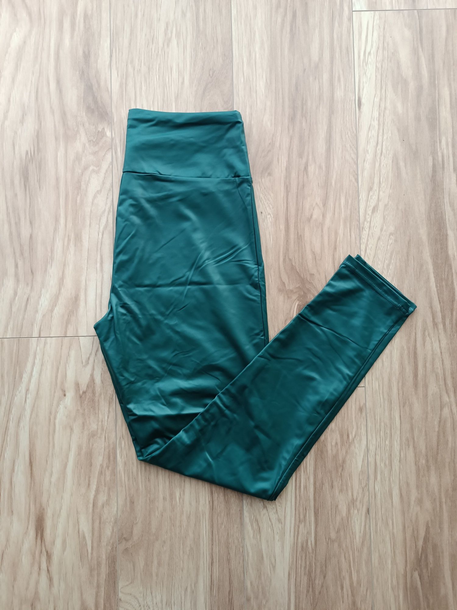 Skóropodobne damskie zielone turkusowe legginsy średni stan 40/42 L/XL