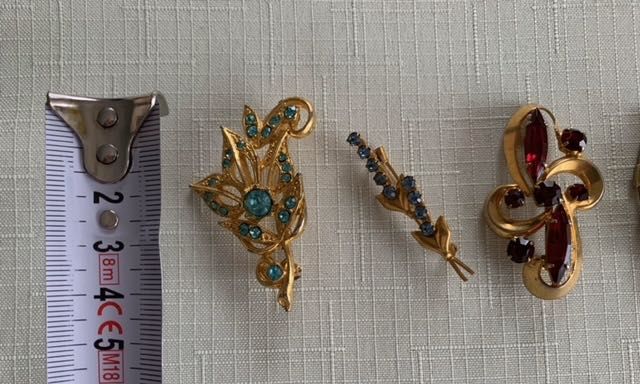 Broszki 5 szt. w kolorze złota zestaw biżuteria starocie