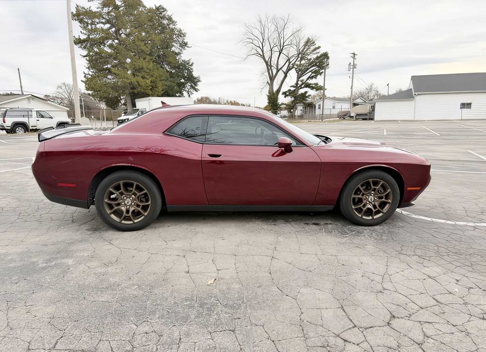 Dodge Challenger      2018