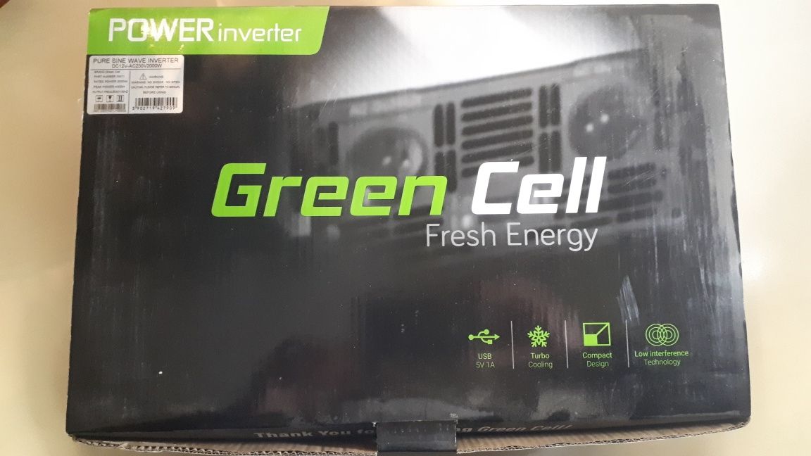 Инвертор, преобразователь 12В-220В  Green Cell INV11 2000/4000W