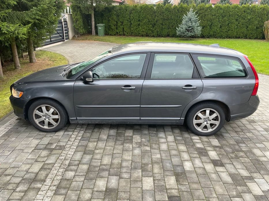 Volvo V50 VOLVO V50, 2.4 D5 180KM, 2008 R. KOMBI - uszkodzony