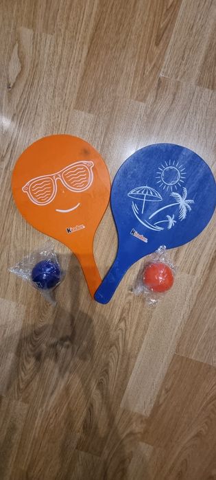 Paletki plażowe drewniane + piłeczki