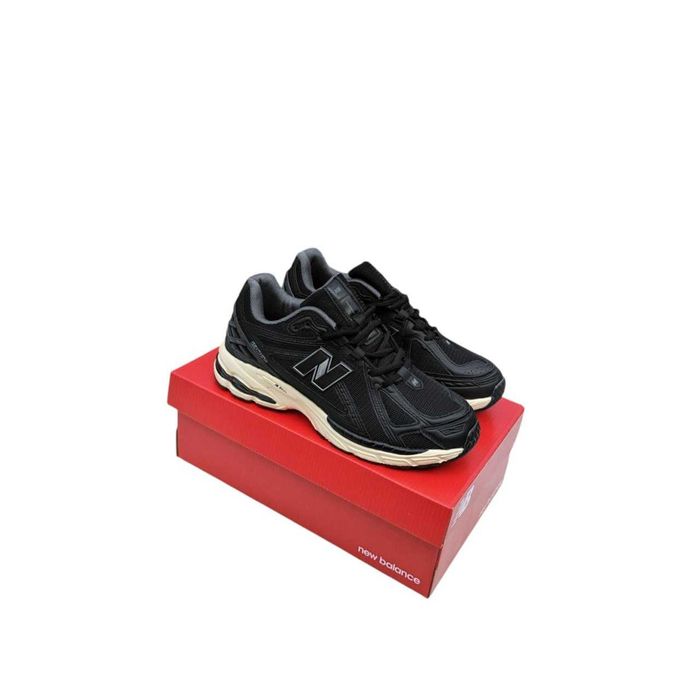 Чоловічі кросівки New Balance 1906R чорні