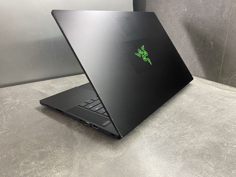 Ігровий ноутбук Razer Blade RTX 2070