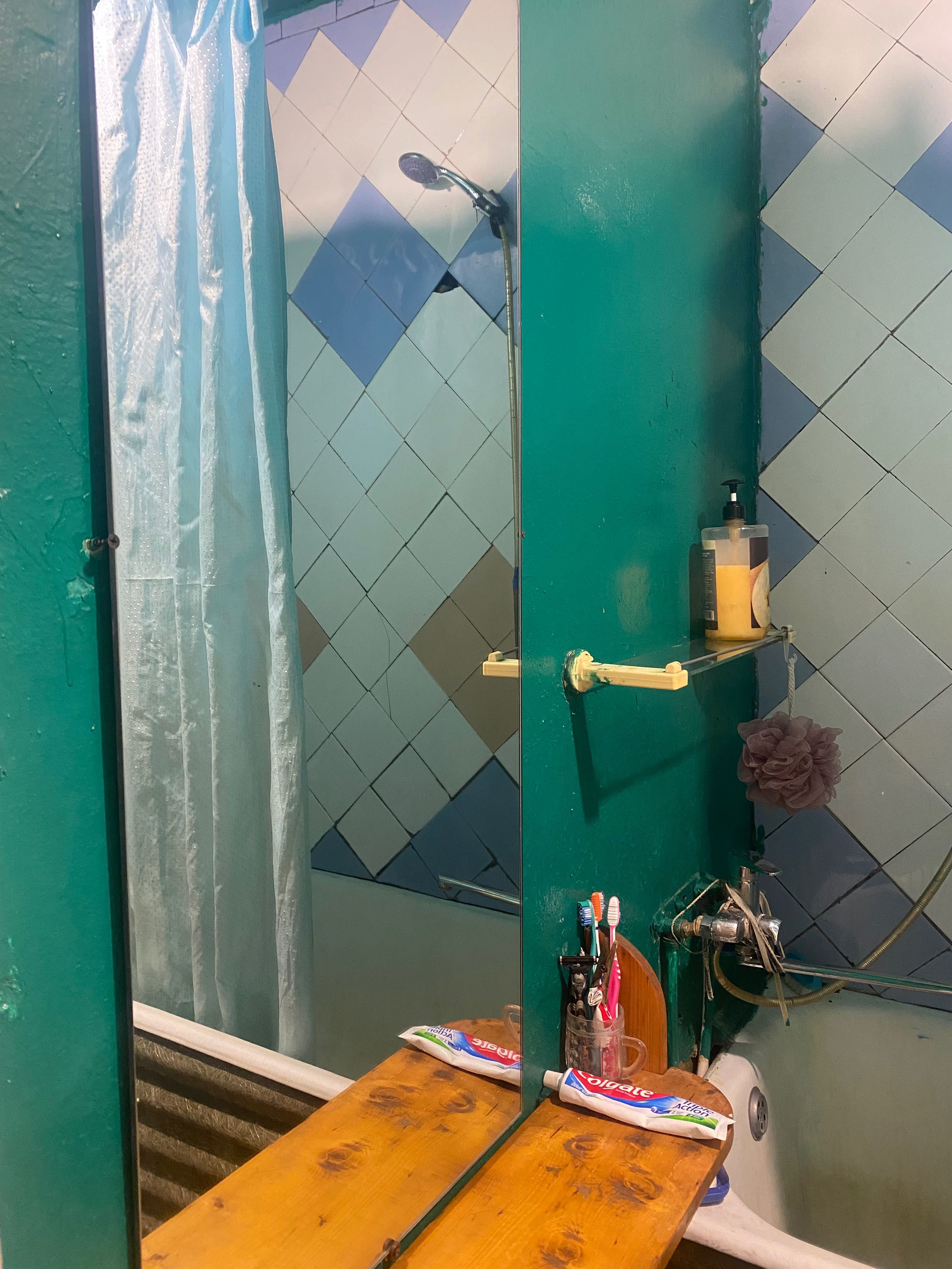 Продам 4-кім. кв. «чешку» у центрі міста  .