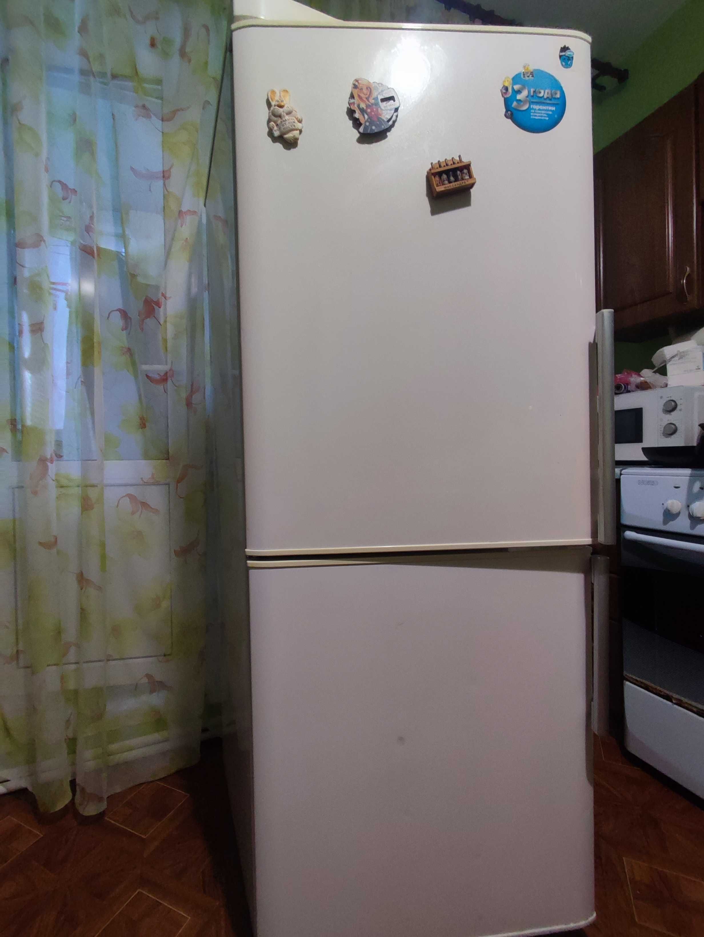 Холодильник LG, продам б/у.