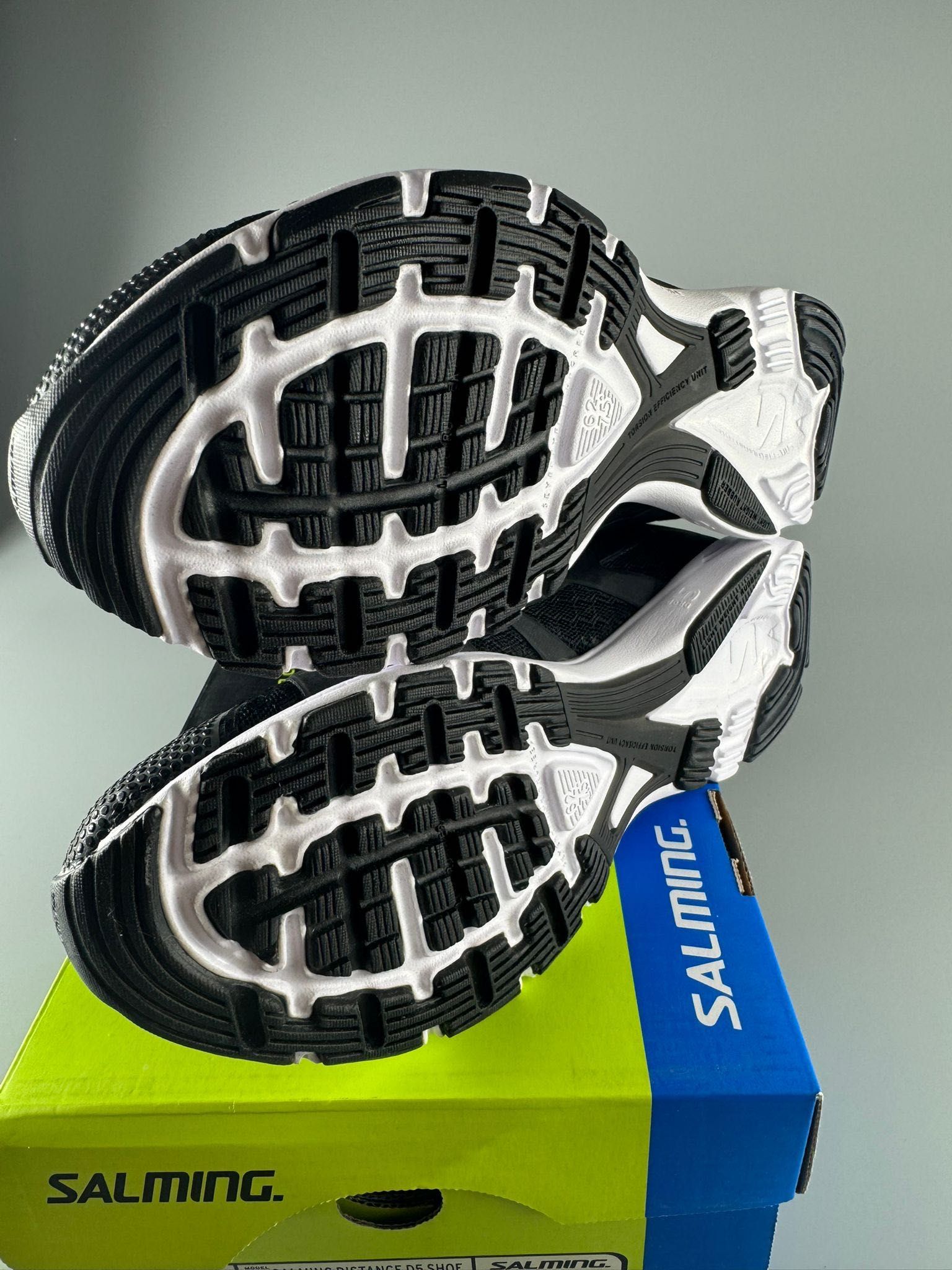 Nowe buty sportowe damskie SALMING. czarne 27 1/3