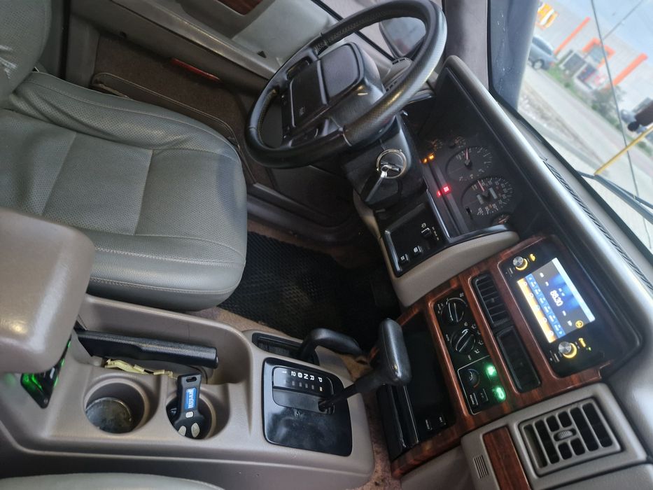 Jeep Cherokee 5.2 i-газ