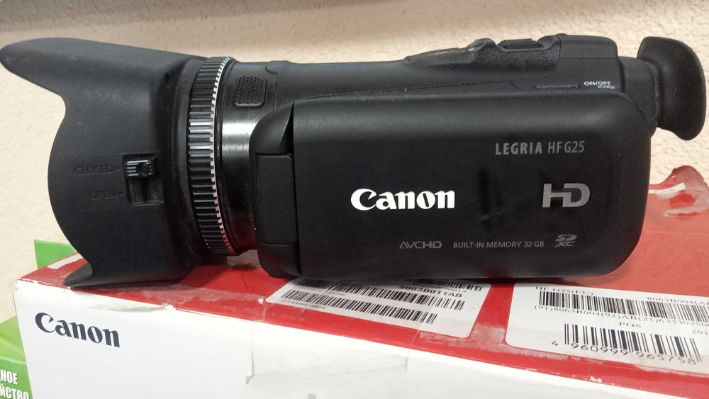 Відеокамера Canon Legria HF G25.