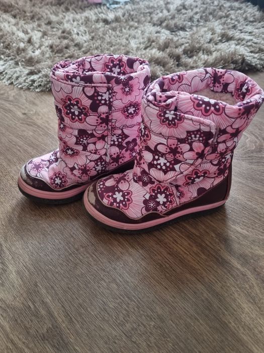 Зимове взуття для дівчинки