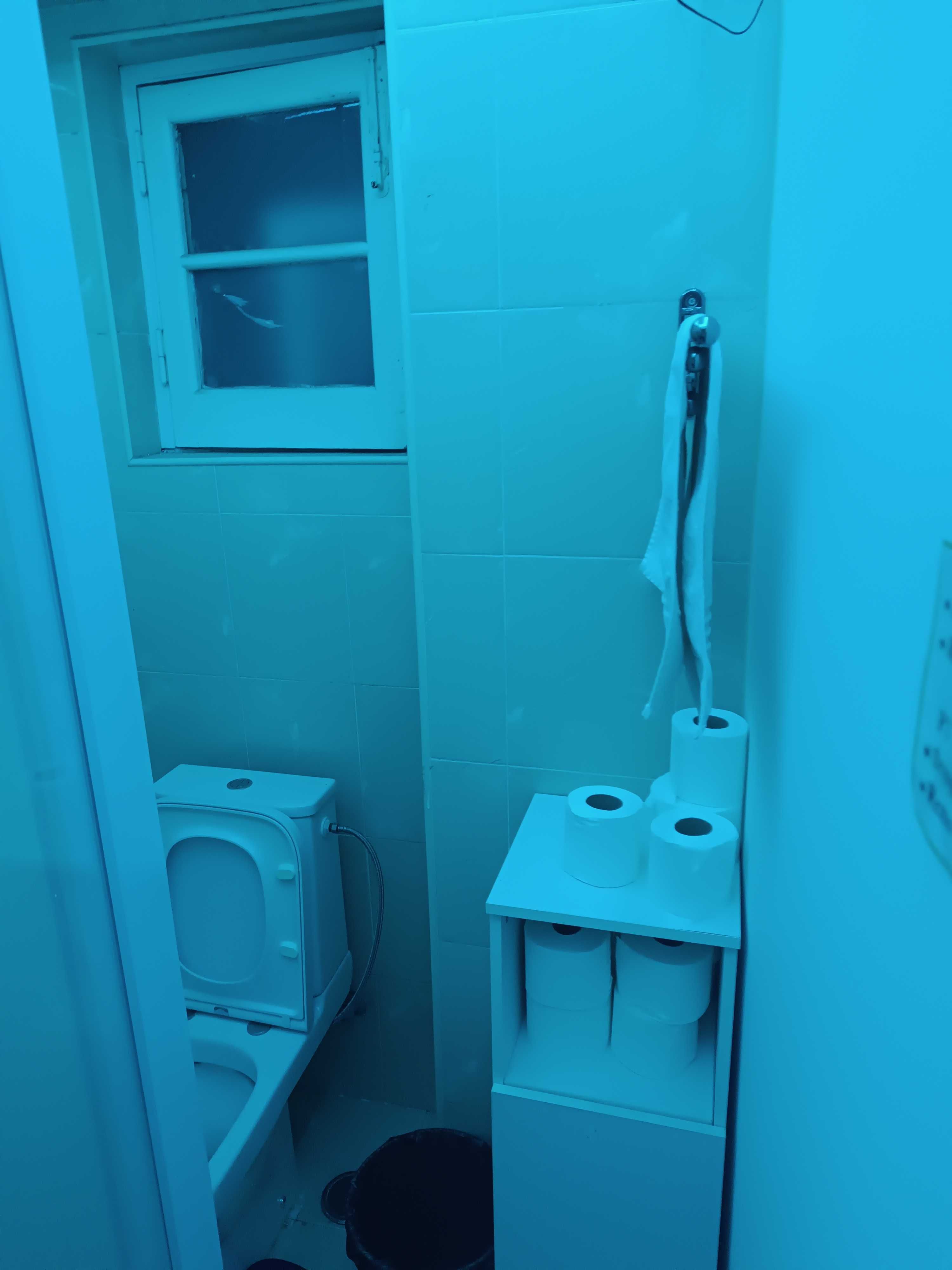 Quarto com Beliche, 2 Secretárias, para 2 Estudantes (Mulheres)