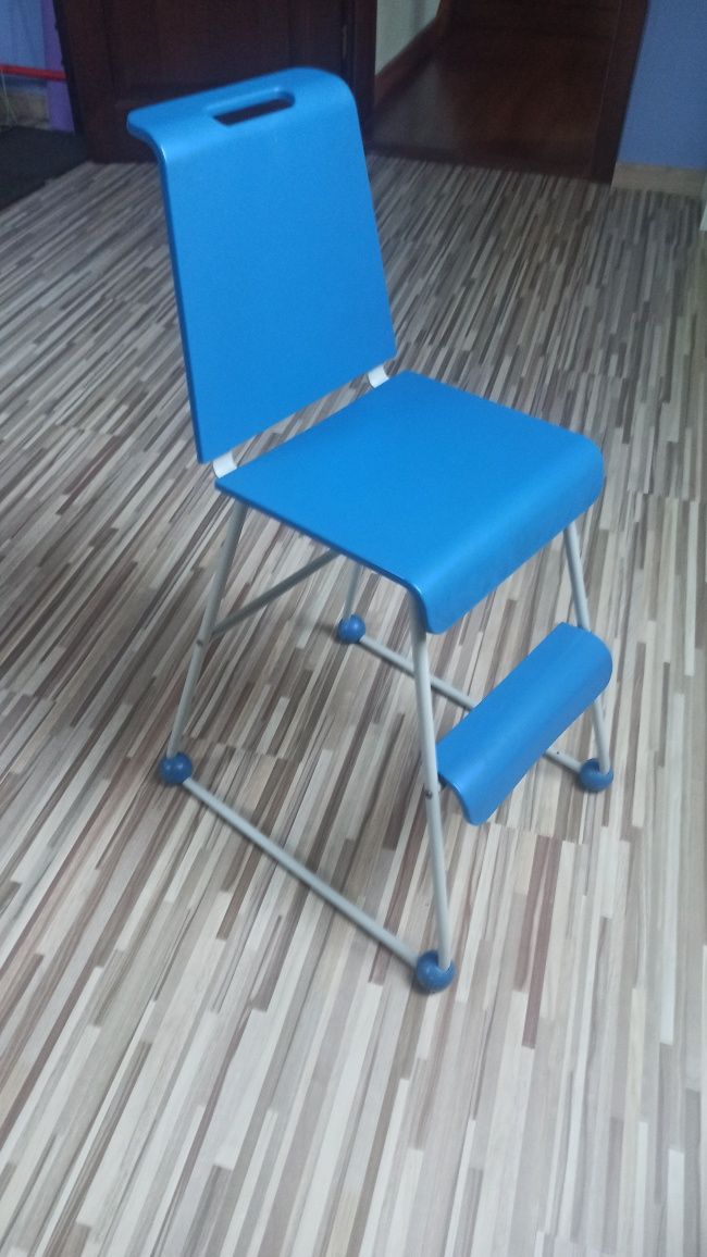 Krzesło IKEA dla młodszych dzieci wyższe do biurka