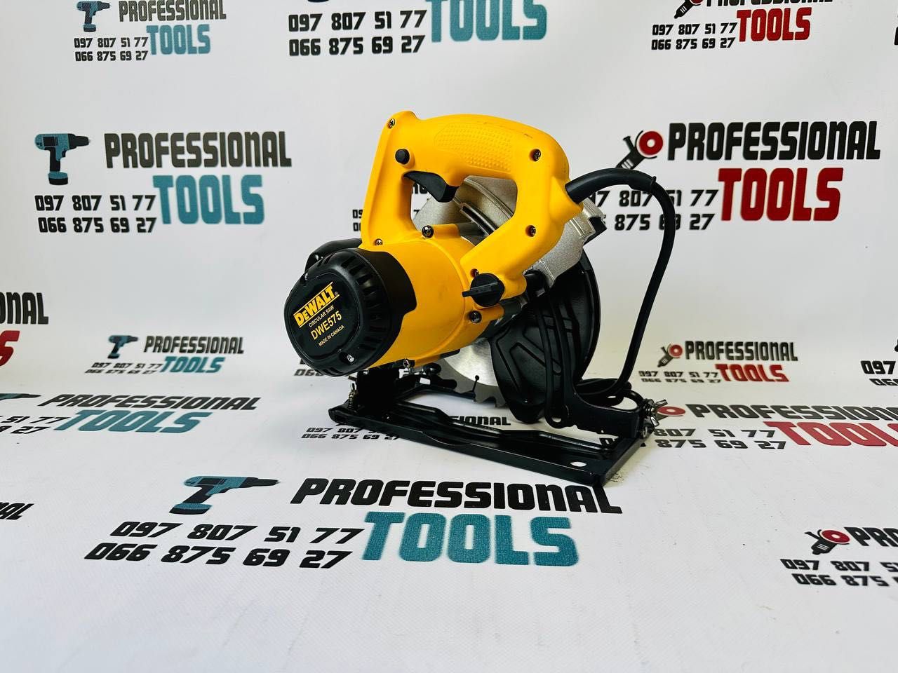 Циркулярна дискова пила DeWalt DWE575 (1200Вт 5000об/хв) Циркулярка