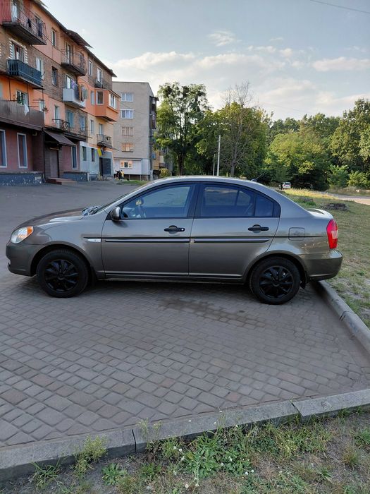 Автомобіль Hyundai Accent