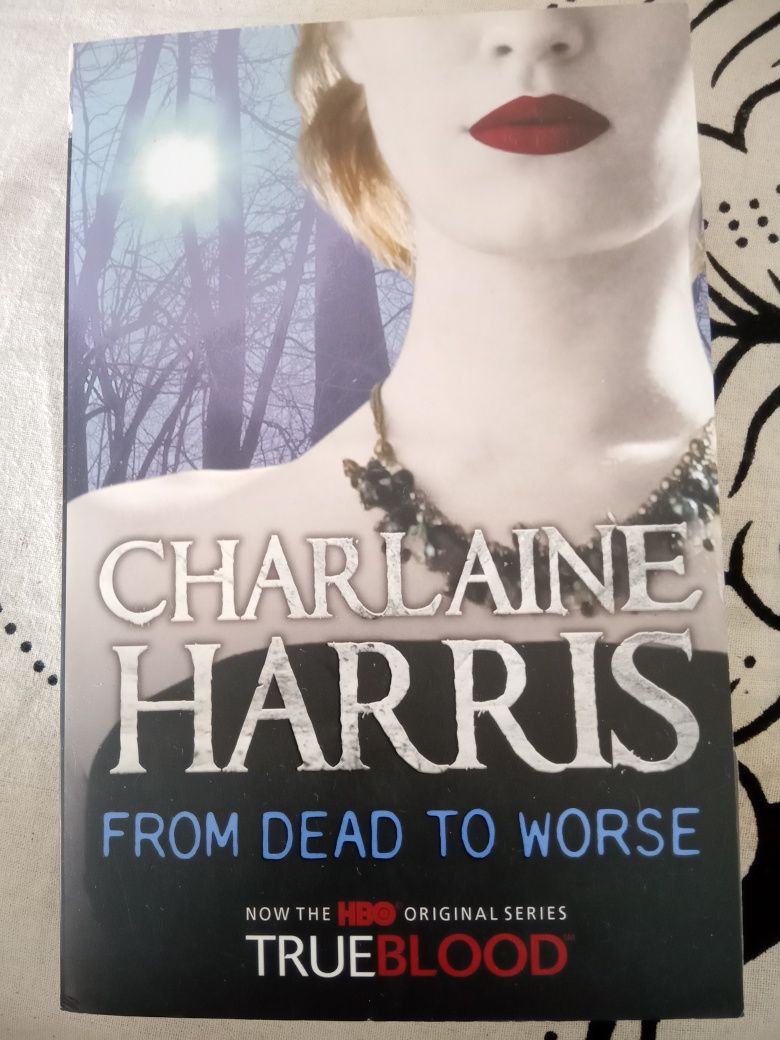 5 livros da saga True blood de Charlaine Harris