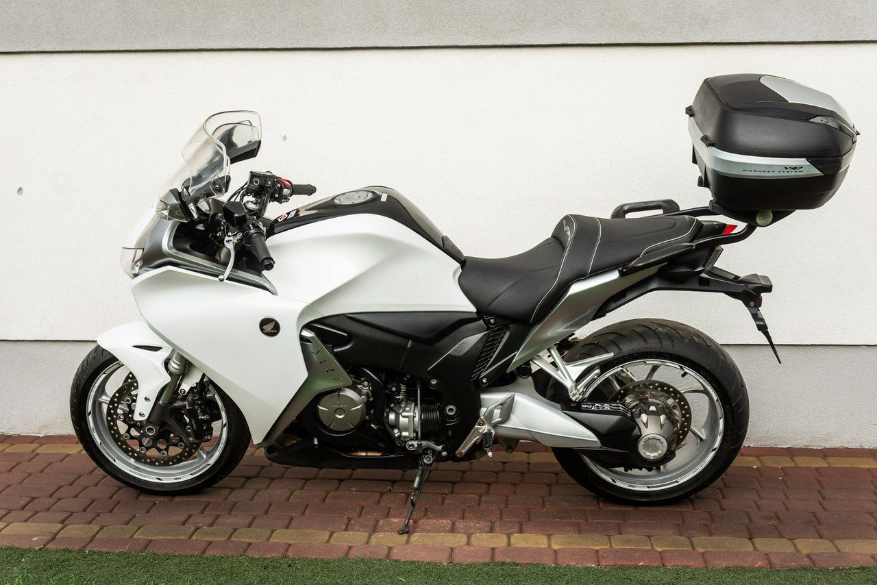 Honda VFR 1200 F 2010 KUFER ABS Raty Transport KSIĄŻKA Serwisowa