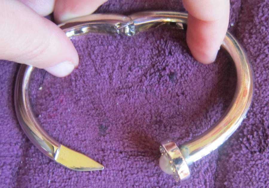 Pulseira Prego Prateado com Brilhantes - NOVA