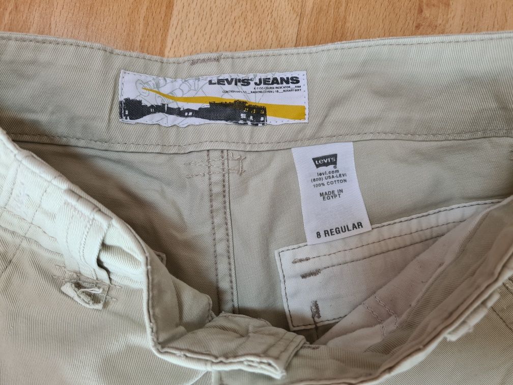 Spodenki chłopięce LEVIS beże 8lat