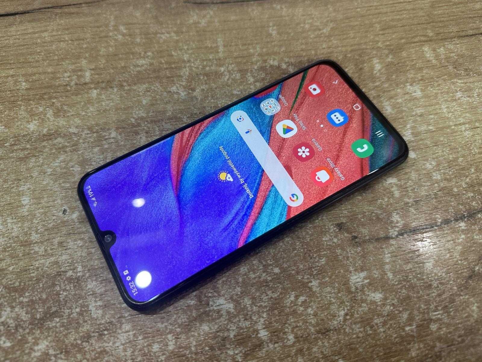 Telefon SAMSUNG A40 ładowarka