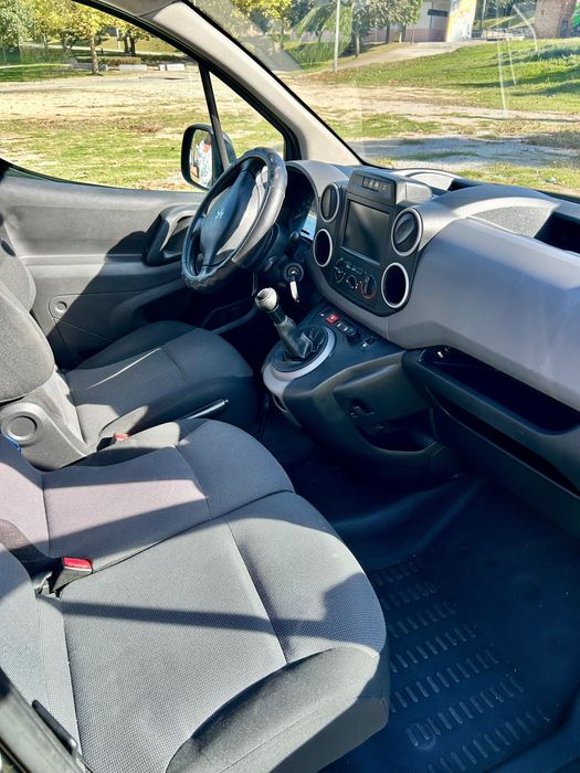 Vendo Peugeot Partner 2017- FULL EXTRAS