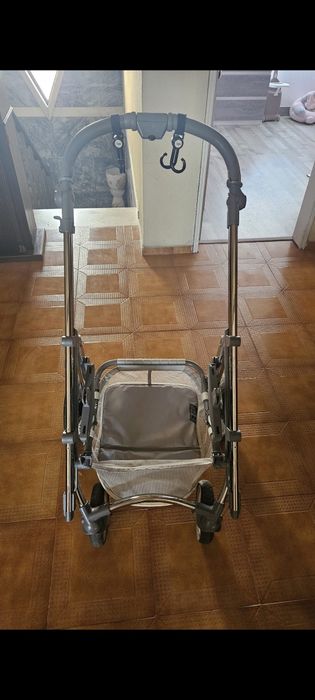 Carrinho bebé  bebecar