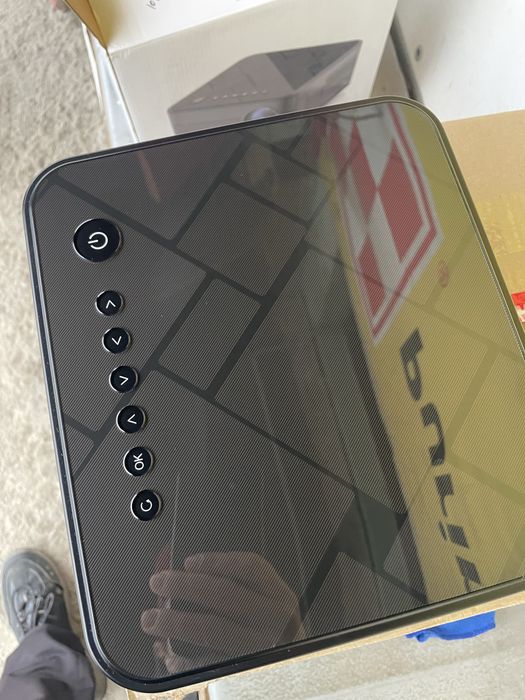 Мультимедійний проектор Surewheel SW10 Full HD