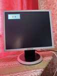 Монитор Samsung SyncMaster 740N